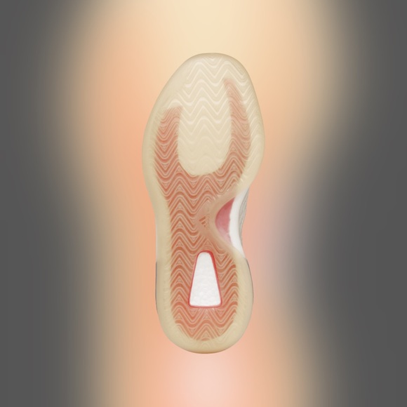 YEEZY. Just dropped !! QNTM !!! One-of-a-kind - Picture 10 of 14